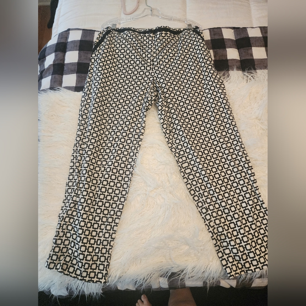 Black and White Geometric Pattern Pants